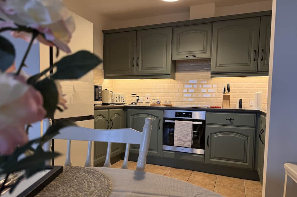 Cortober Apartment | Cozy Apartment w/ Shannon View. 2 mins From Town Center