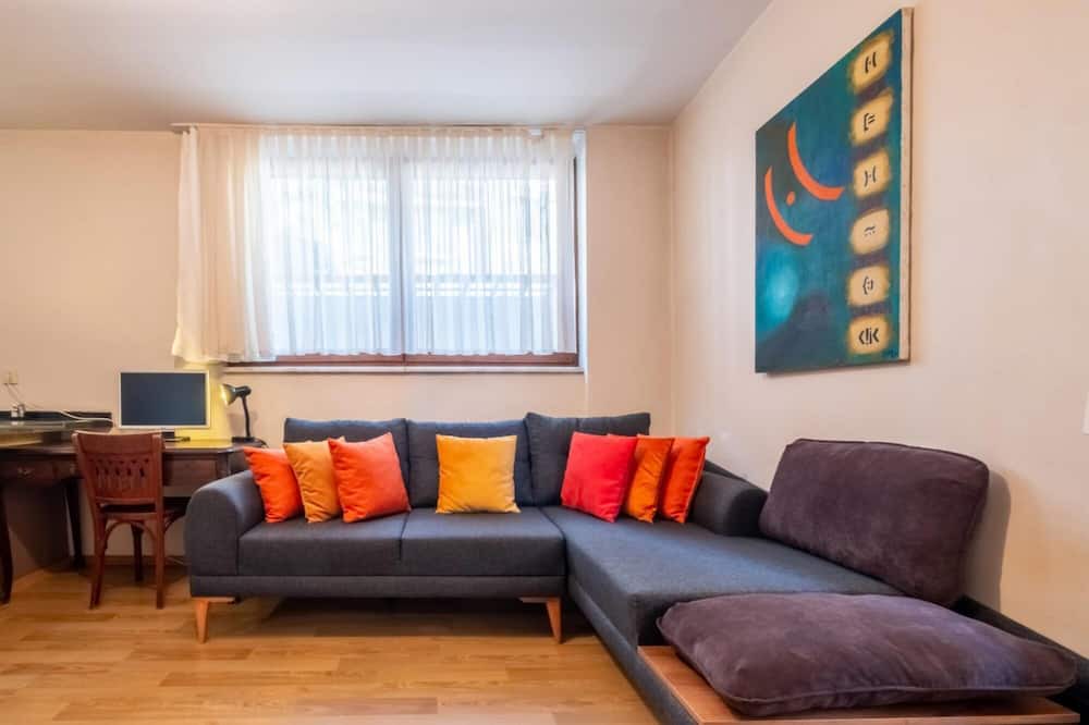 Uskudar Apartment | Comfortable Flat with Central Location in Uskudar
