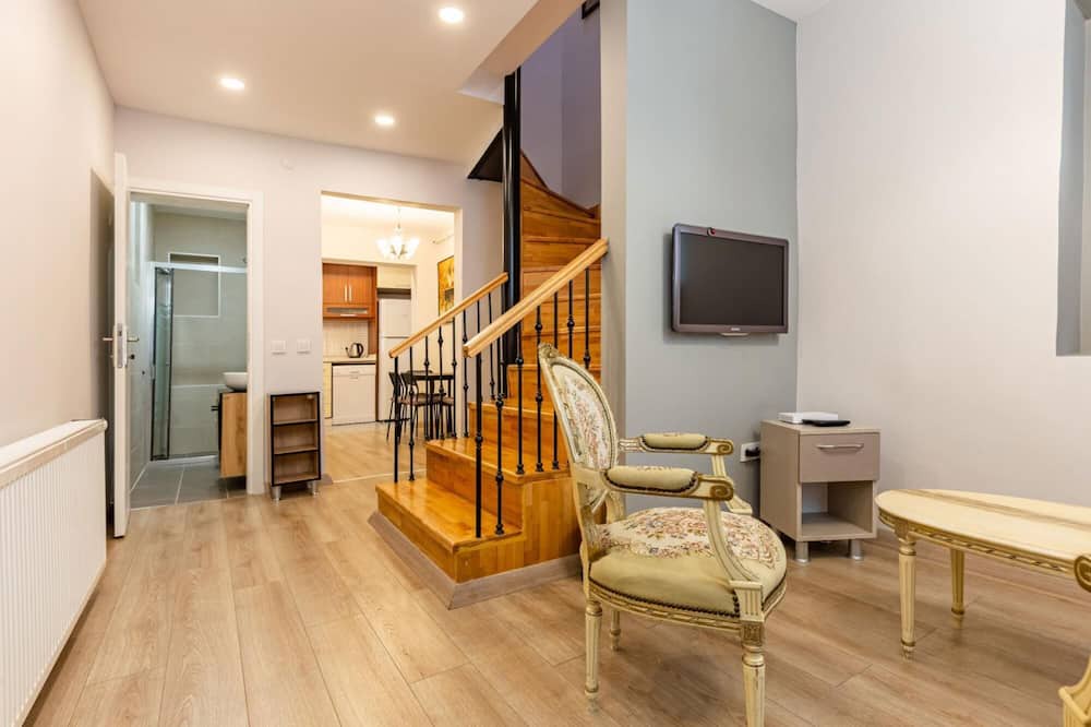 Harbiye Villa | Duplex House near Trendy Attractions in Sisli