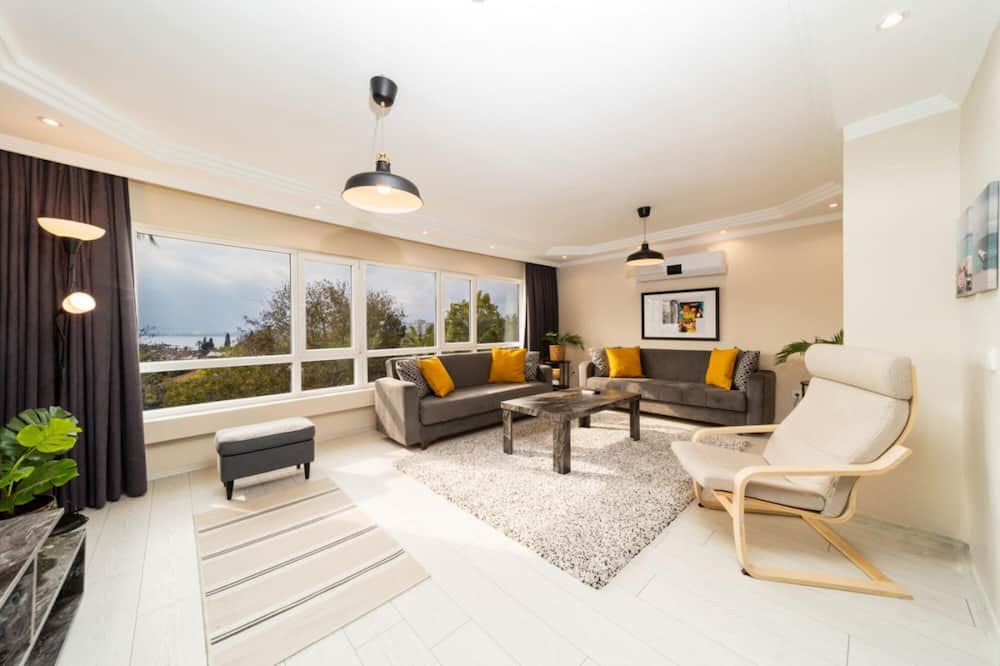 Kaleici Apartment | Missafir Exquisite Flat Near Hadrian's Gate