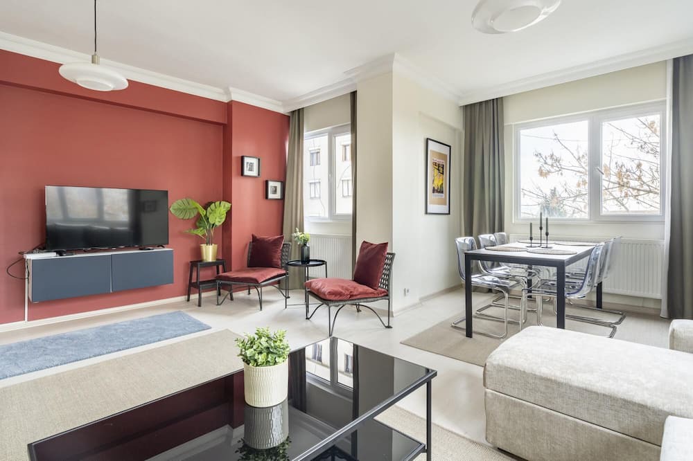 Bostanci Apartment | Missafir Modern Flat with Balcony on Bagdat Street