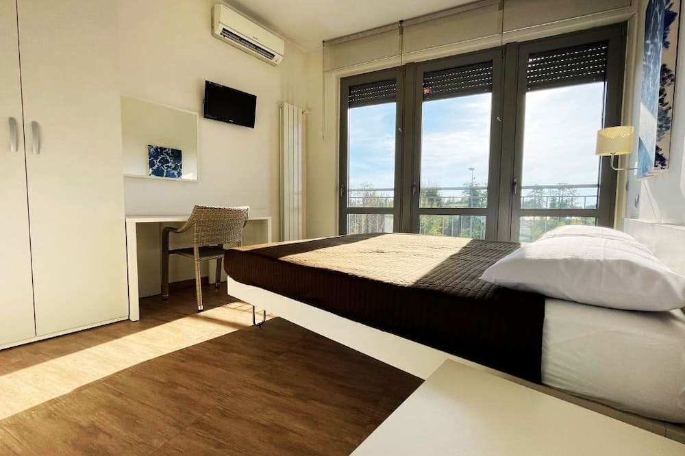 Rosate House | Modern master bedroom 10 minutes from highway toll booth