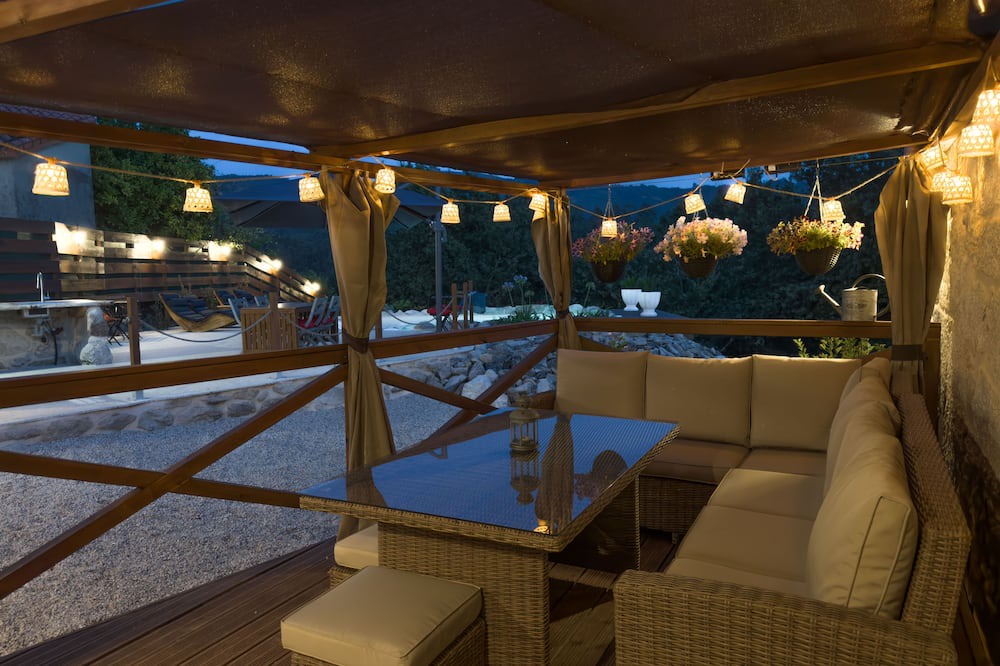 Covelo House | Welcome to Casa Camu - Exceptional
