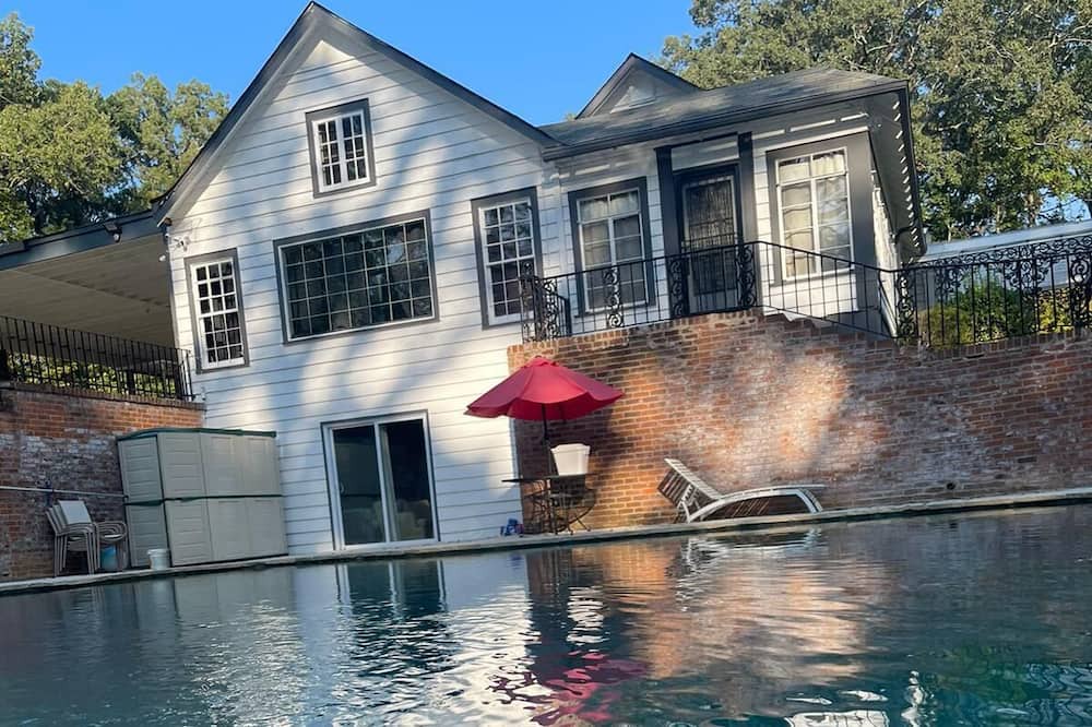 Raleigh Cottage | Guest House in our 4 acres Estate home, with pool gated