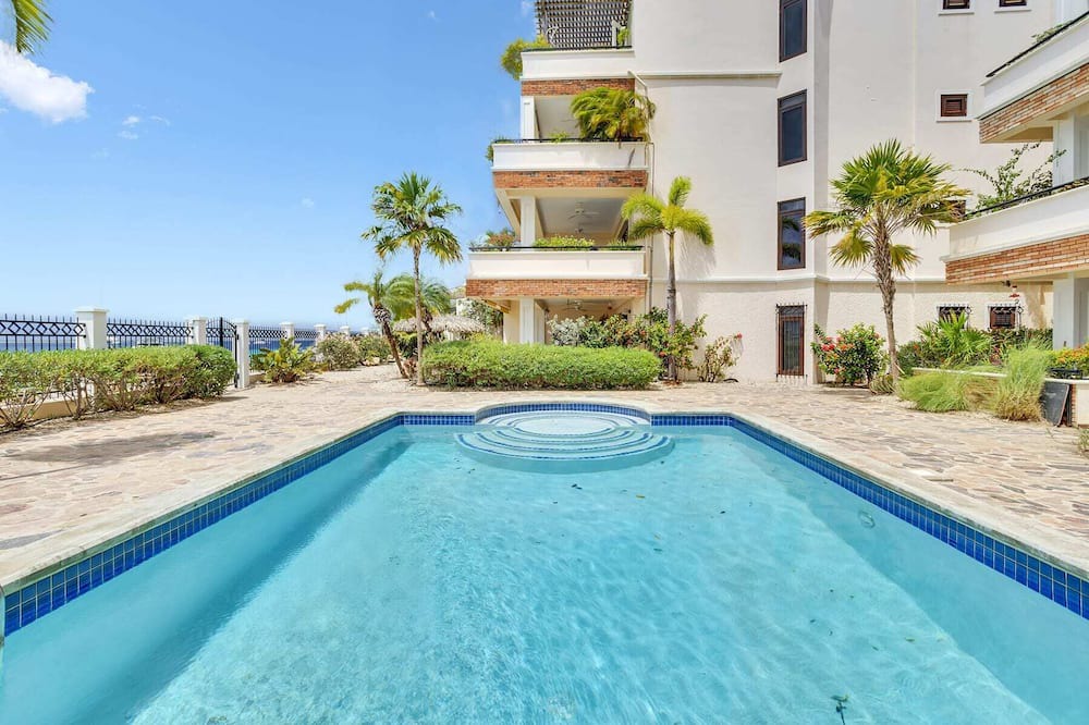 Playa Apartment | Playa Lechi Penthouse right by the Caribbean Sea