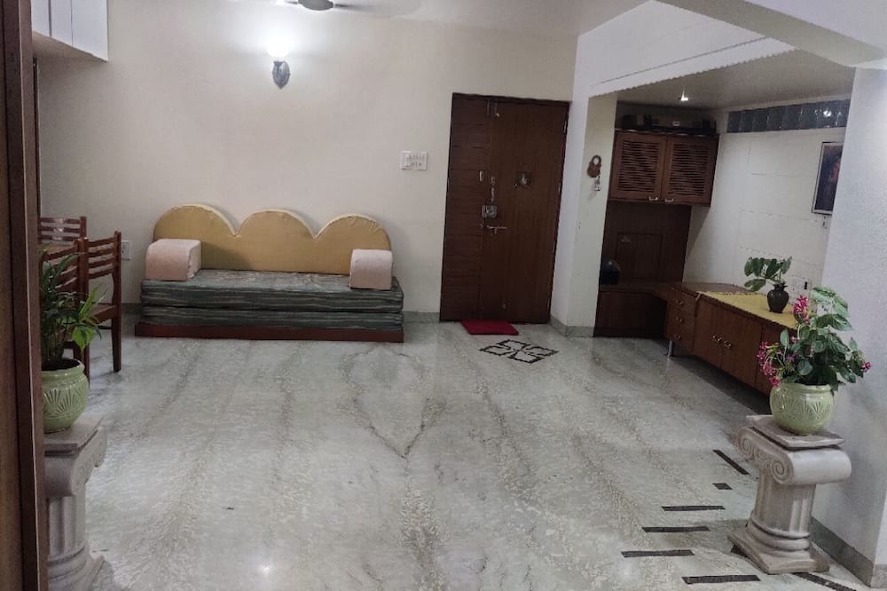Aundh Bed & Breakfast | A stay in the middle of the City in presence of divine nature and green beauty