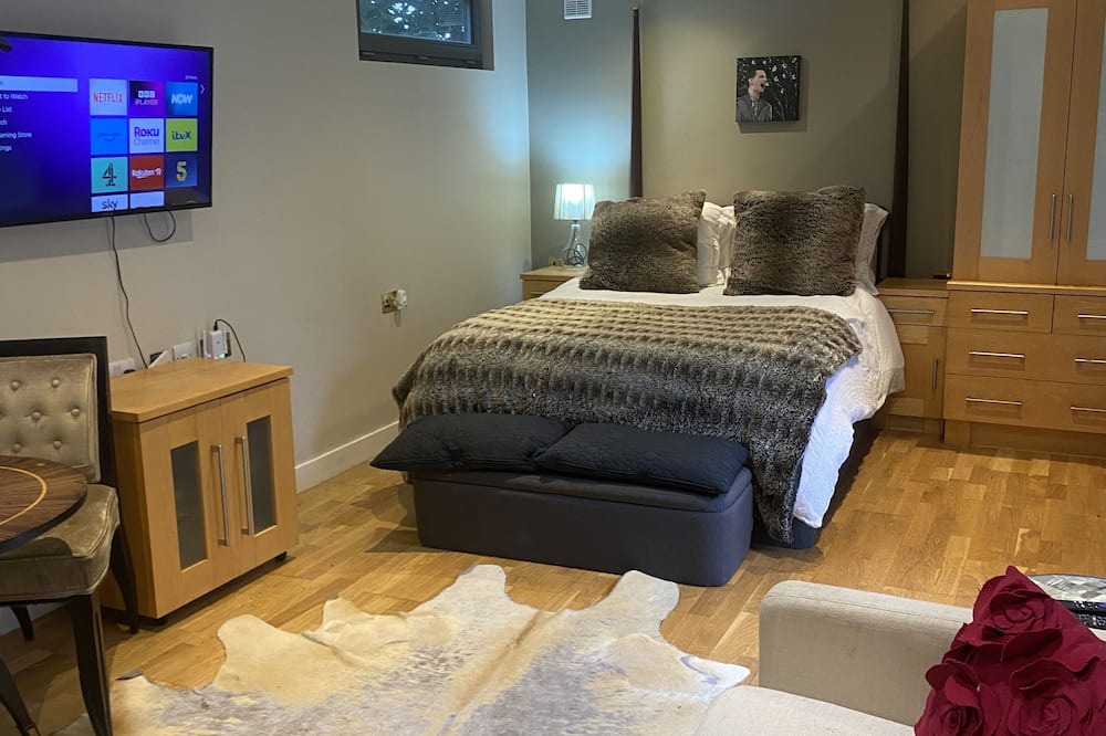 Hillrise Cabin | Stunning Highgate / Crouch End Garden Annexe