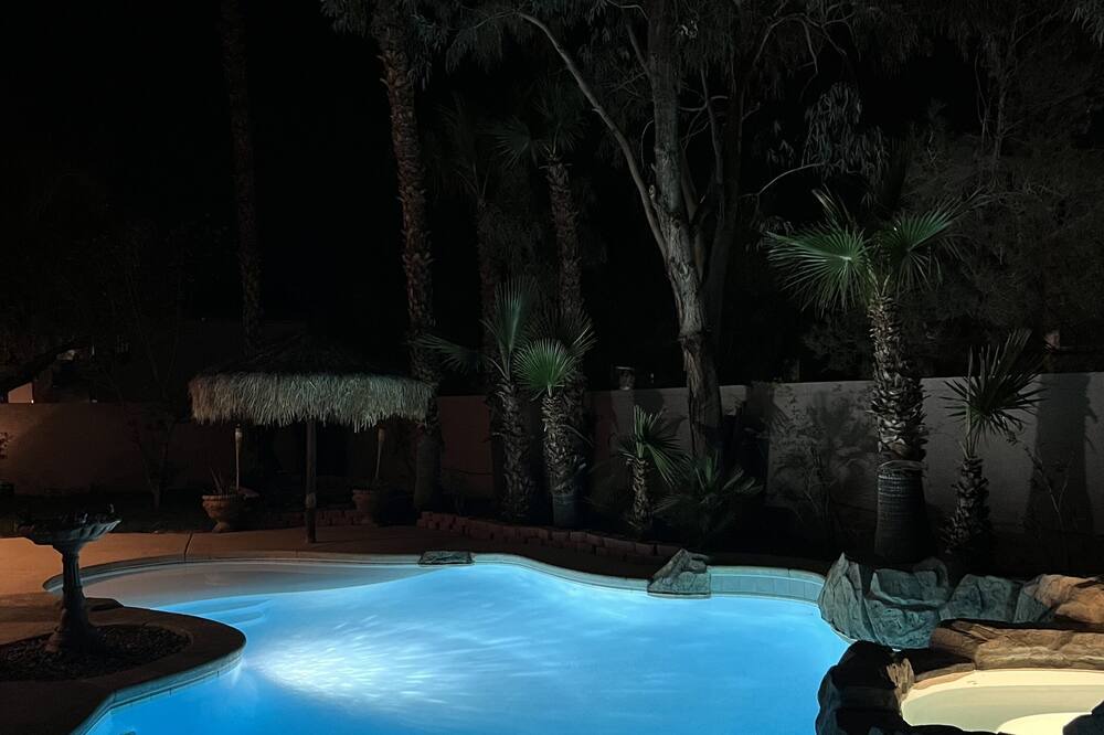 Rhodes Ranch House | “5BR Luxe Home + office, Private Pool & Spa in Rhodes Ranch golf court - Vegas!”