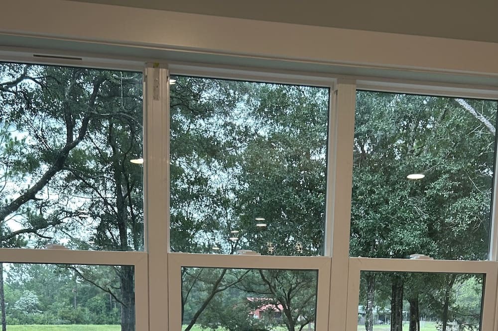 De Funiak Springs Cottage | The Lake House! New waterfront Cottage Retreat.