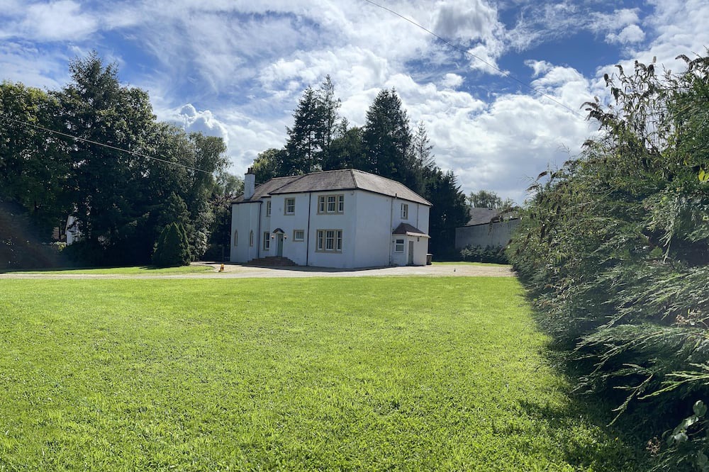 Newton Mearns House | large Country Mansion in Glasgow Newton Mearns