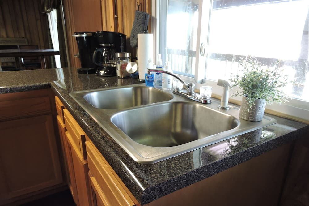 Malaga Cabin | Gotta Getaway Cabin 2 full beds with queen sleeper sofa
