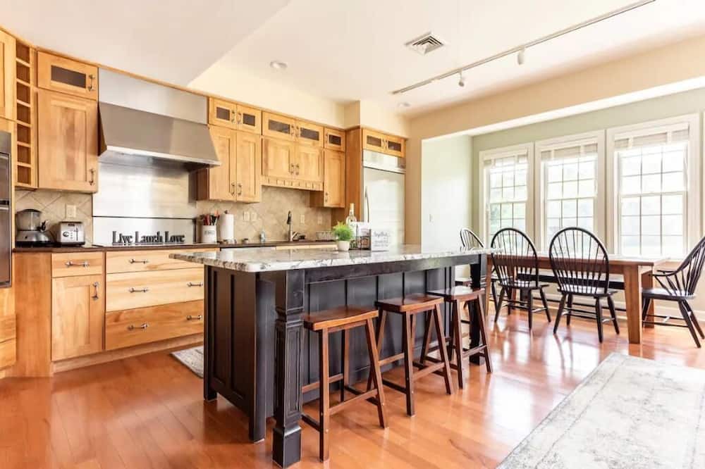 Mercersburg House | Gorgeous Mountain Home at Whitetail Resort