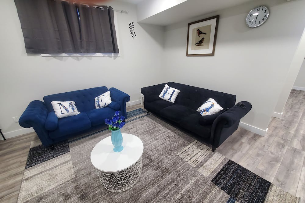 Northeast Edmonton Apartment | Family friendly | Netflix | Spacious and cozy 2-bedroom Legal basement suite