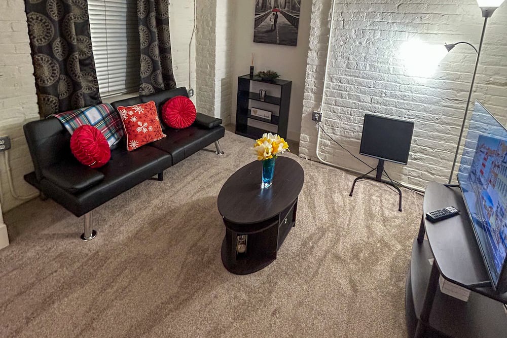 Downtown Richmond Apartment | The Sweet Spot w/City view/2bd 2bth/Parking/near VCU