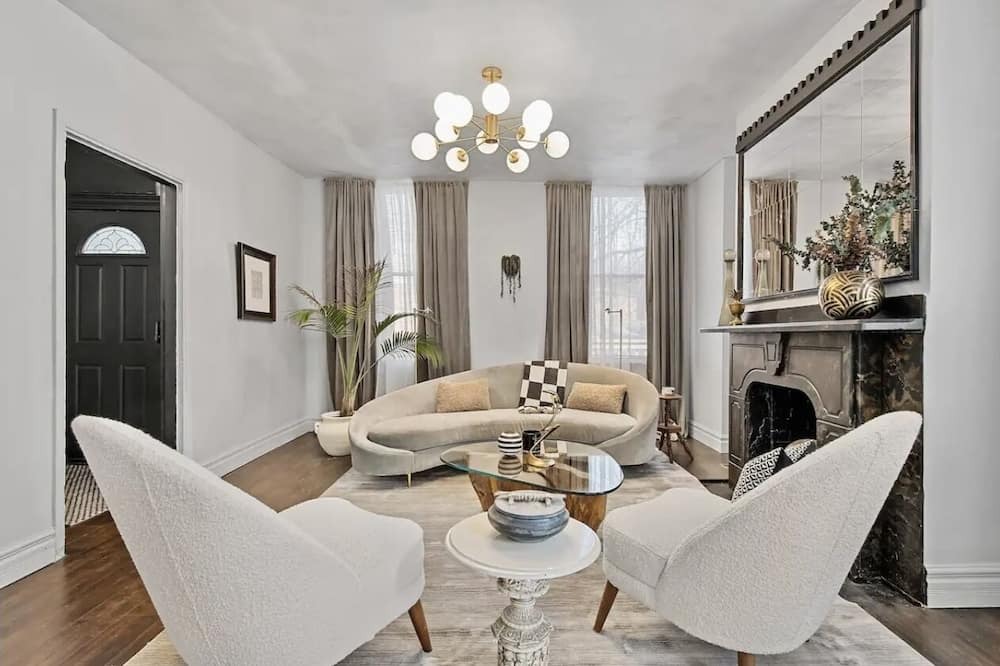 Pittsburgh House | Manor on The Hill