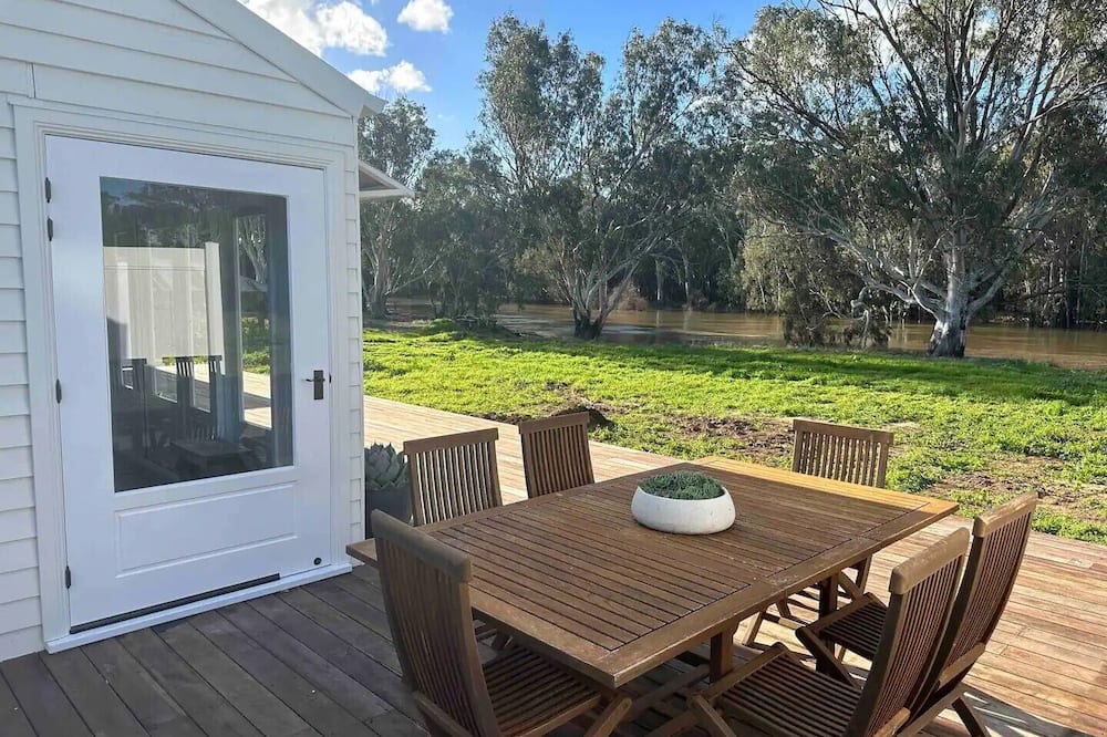 Darlington Point Cabin | The River Cabin