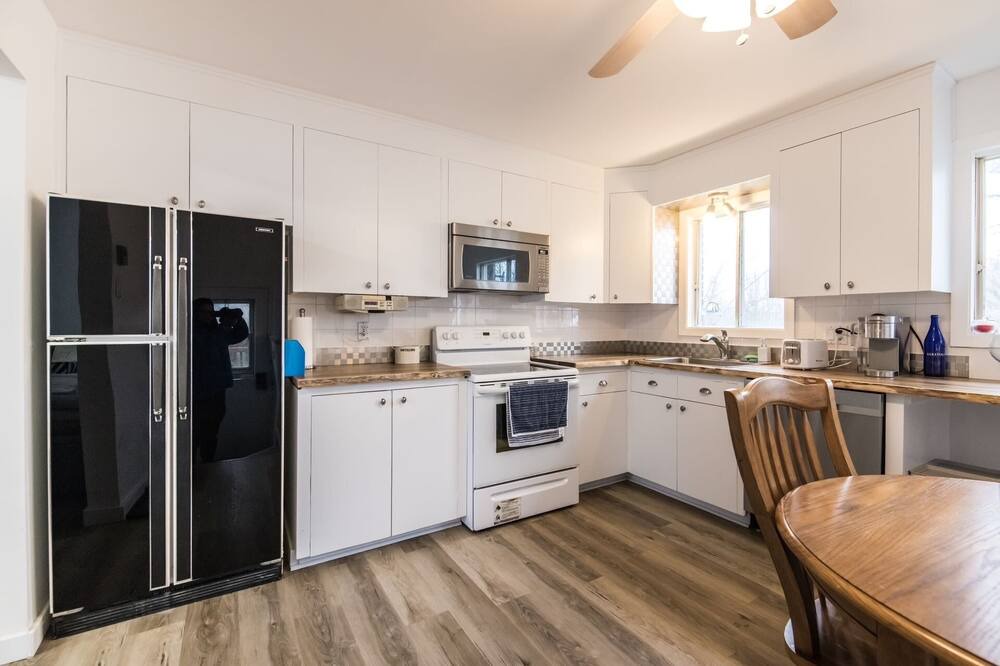 Shefford House | Mont Bromont Ski Resort 3 Beds Detached House