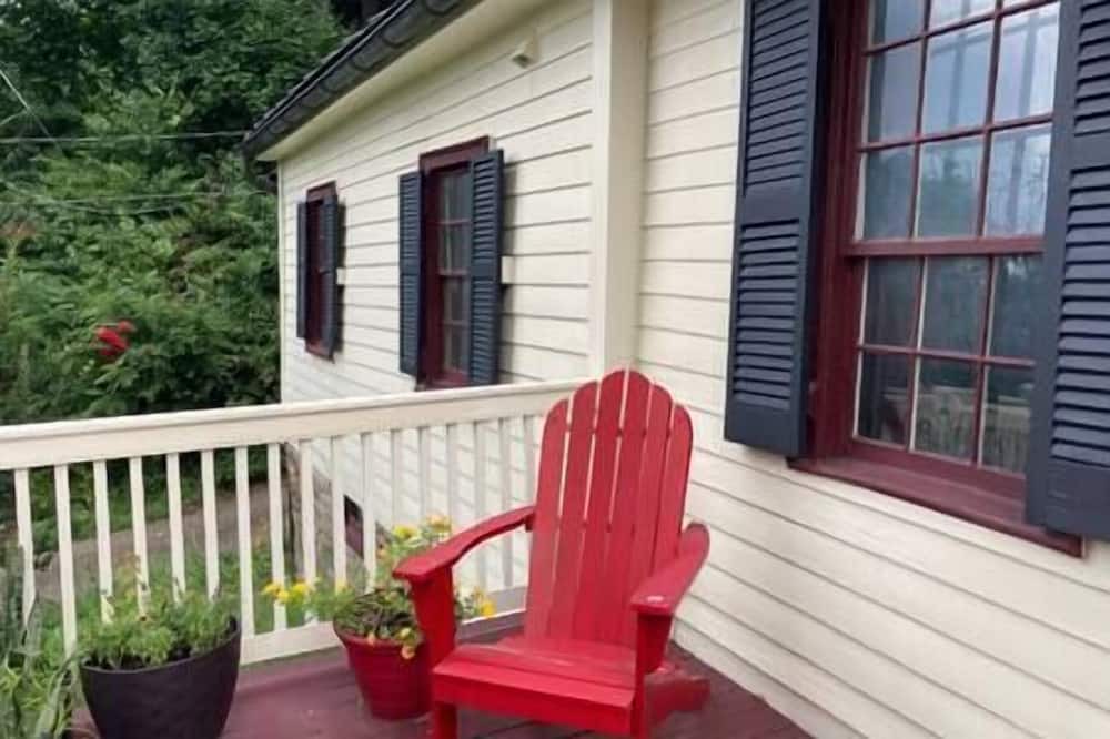 Waterford House | Old Post Office in Historic Town