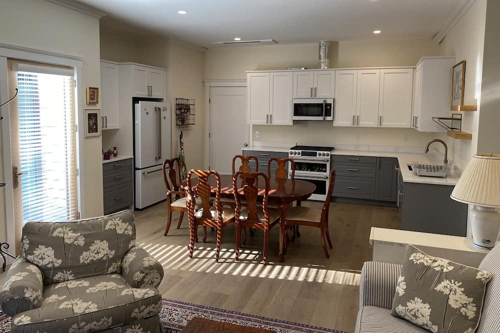 Needham Apartment | Convenient Needham 1BR apartment near Hersey train stop with private parking