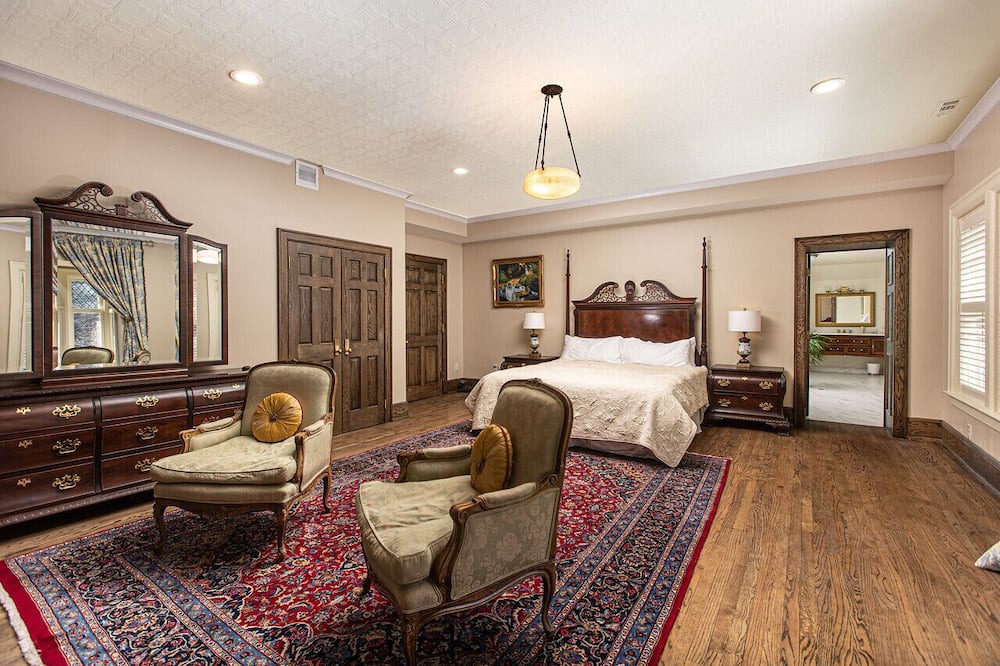 Detroit Bed & Breakfast | Frederick Stearns House in Detroit is a perfect venue for any private events.