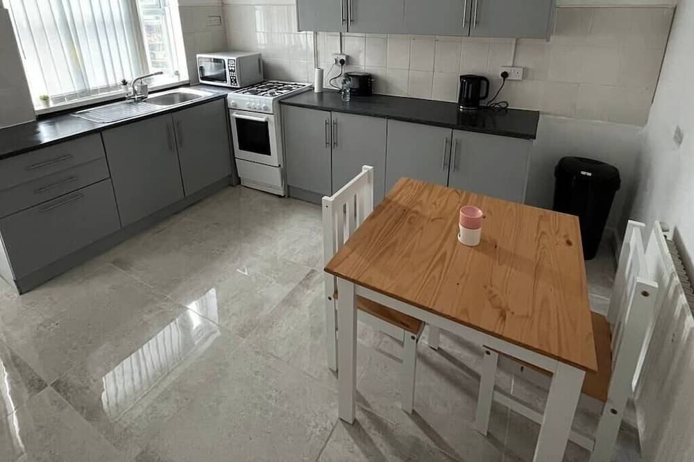 Tunstall House | A Perfect Staycation Home Stoke On Trent