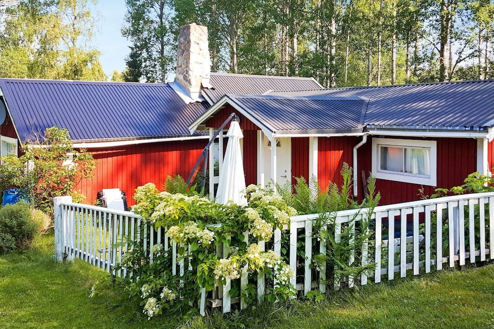 Bodarne House | 4 star holiday home in SÖDERALA