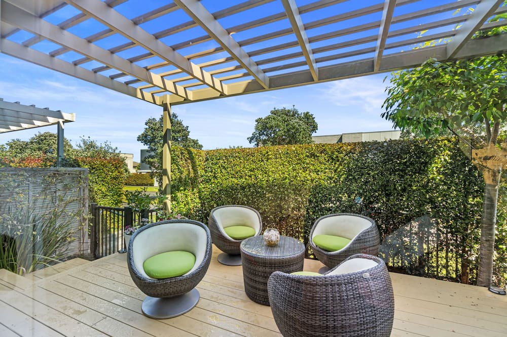 Mount Wellington Cottage | Central Haven - Stonefields Holiday Townhouse
