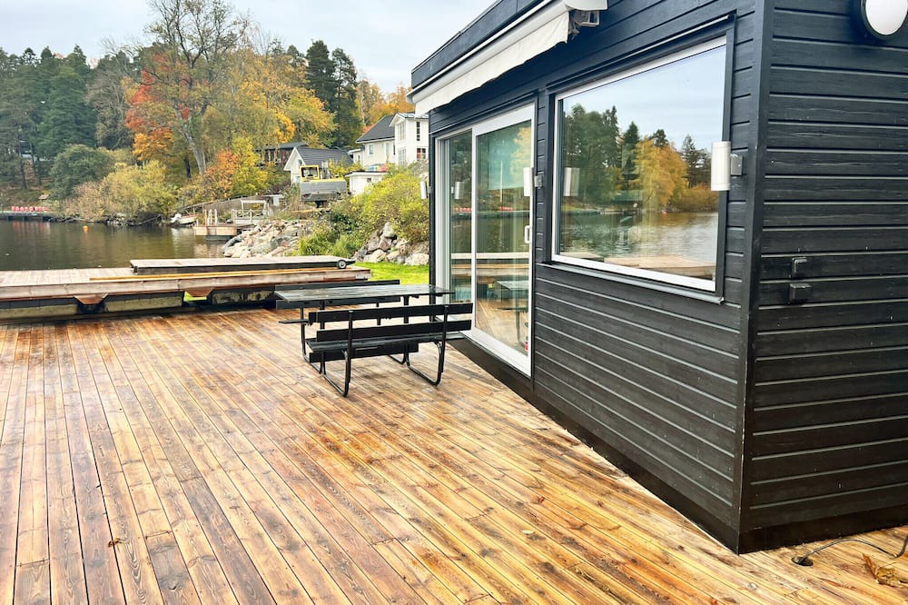 Sodertalje House | Newly built house with a magical view of Mälaren | SE130544