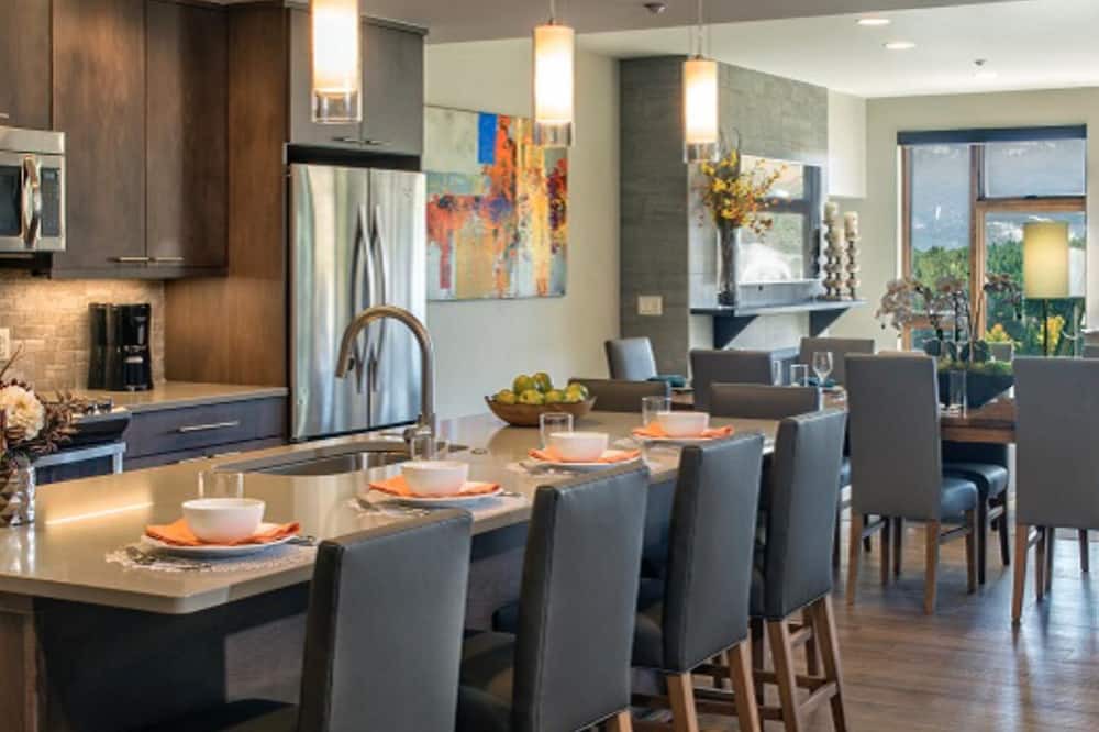 Boulder Ridge Resort | Breckenridge Slopeside Condo