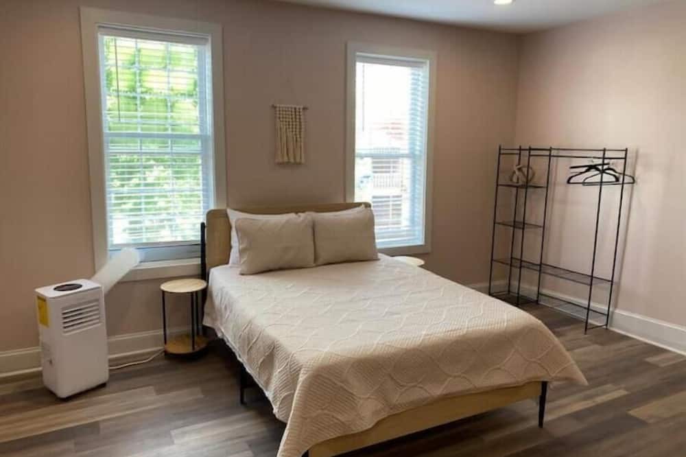 Marietta Apartment | Harmar Village Studio Apartment 1