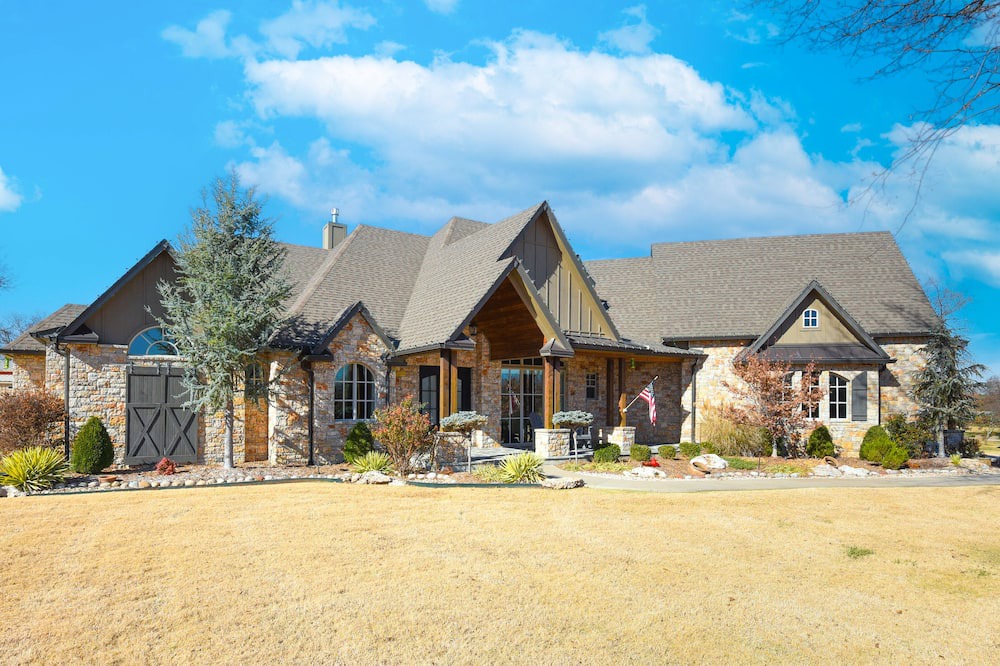 Owasso House | Spacious Owasso Vacation Rental w/ Private Pool!