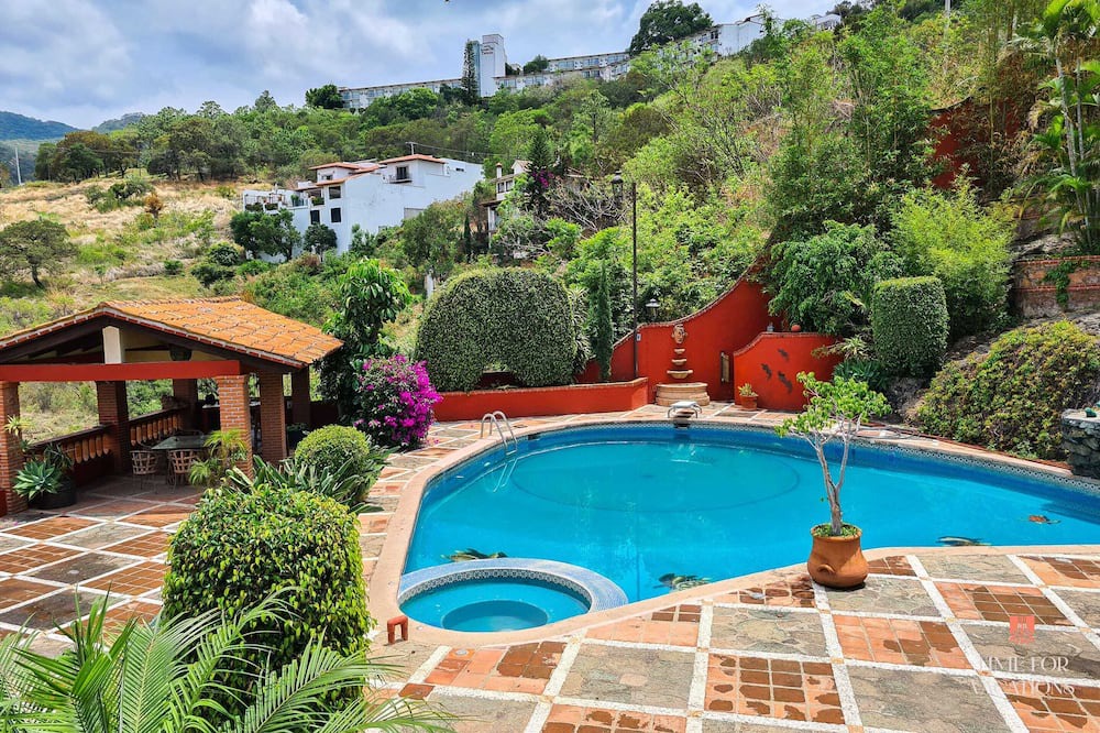 Taxco House | NEW! Special Home, Pool, Hot Tub, BBQ, Taxco View