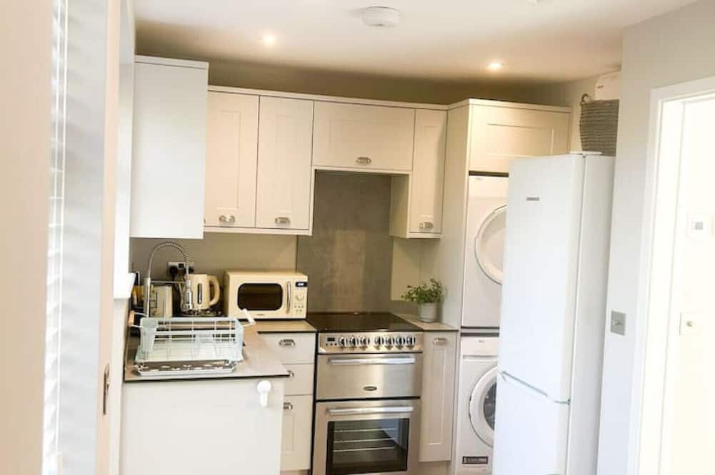 Horley Apartment | The Studio at Michael House