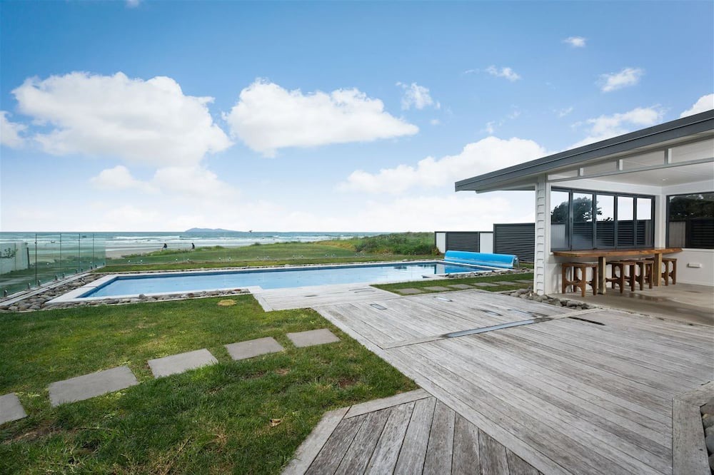 Waihi Beach House | ALL THE 3'S @ NUMBER 3
