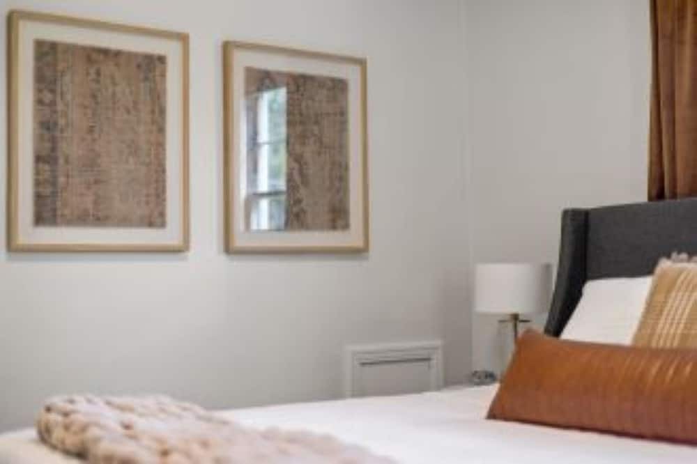 Billings House | Spacious 4-Bedroom Haven in the Heart of Billings: Your Ideal Home Awaits!