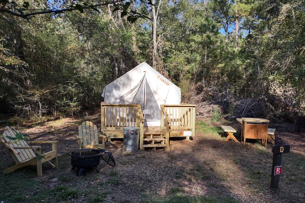 West Livingston RV Rental | Tentrr State Park Site - TX Lake Livingston State Park - Site D - Single Camp