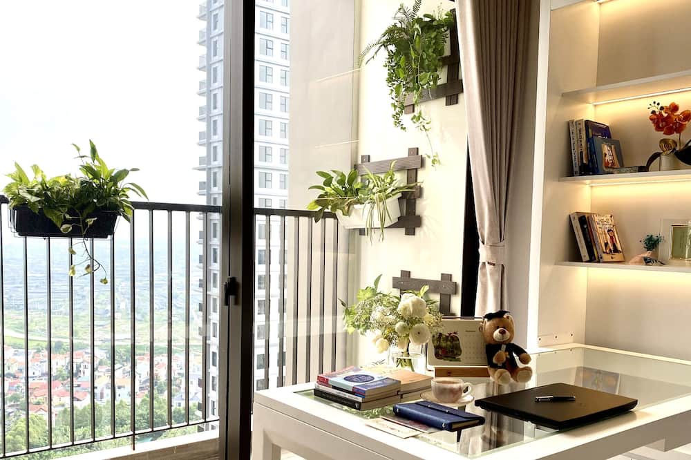Van Giang Apartment | Family-Friendly, Fill up with morning sunshine, Fully furnished yet spacious