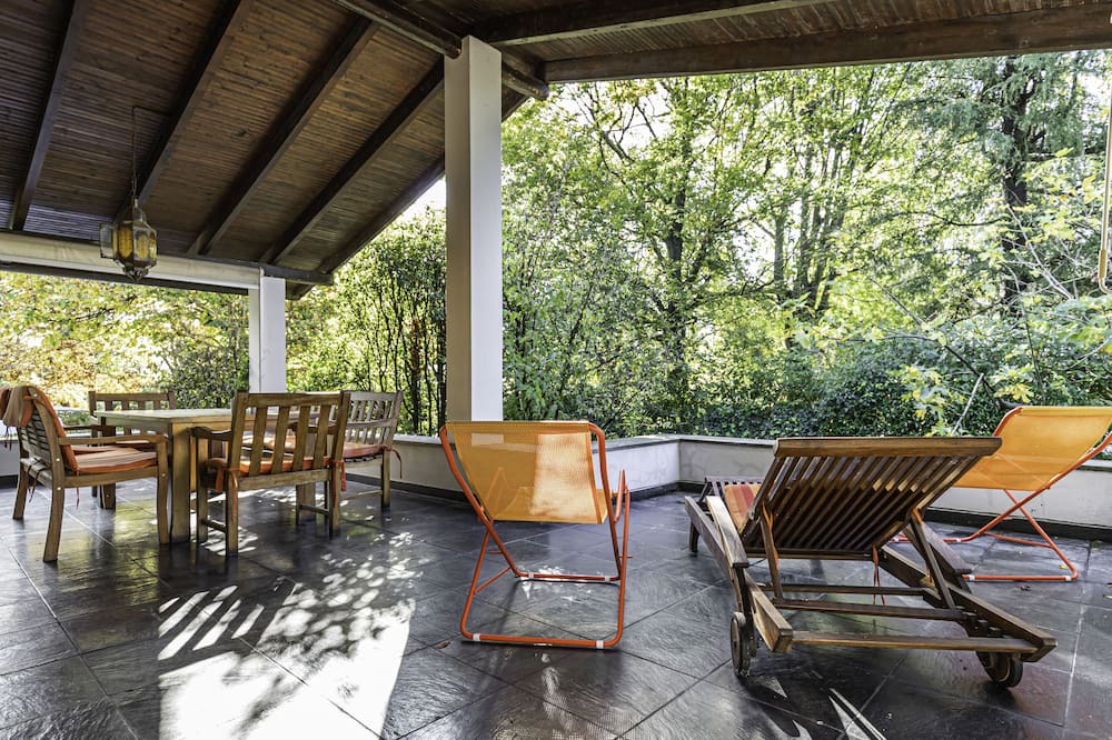 Besana in Brianza Villa | Villa Visconta - Four Bedroom Villa, Sleeps 8