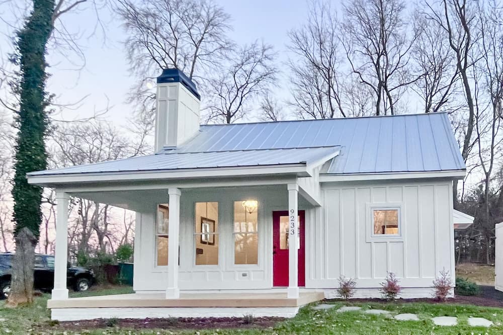 Upperville House | Upperville Hunt Box
