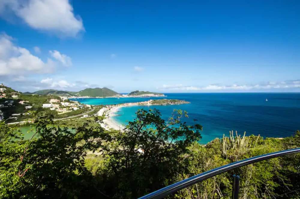 Indigo Bay Villa | Villa Kailani 4 bedroom with Stunning Ocean Views