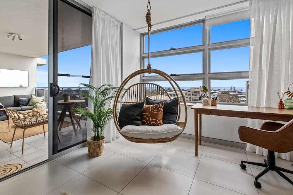Scarborough Apartment | "905 Beautiful View" - Scarborough Q 4020