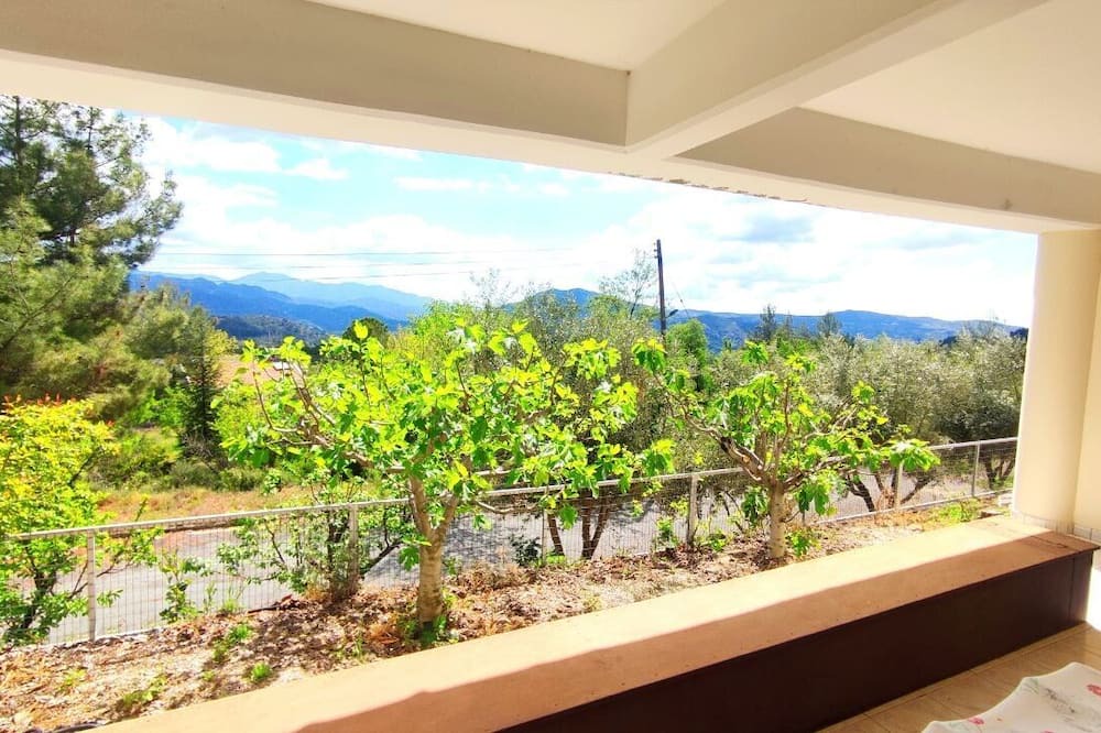 Vasa Koilaniou House | Fun Guest House with Pool near Troodos