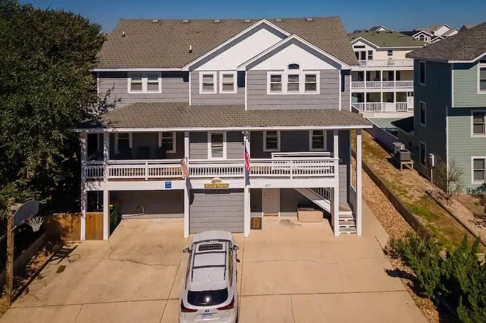 Ocean Sands House | Taste of Paradise in OBX!
