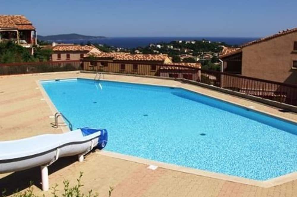 Cavalaire-sur-Mer Apartment | Loft studio with pool, parking - 4 pax - Cavalaire