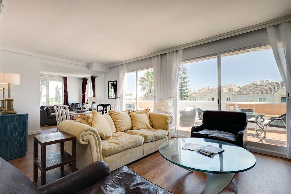 New Golden Mile Condo | Penthouse With Vast Indoor/Outdoor Areas. Breathking sea and Mountain Views