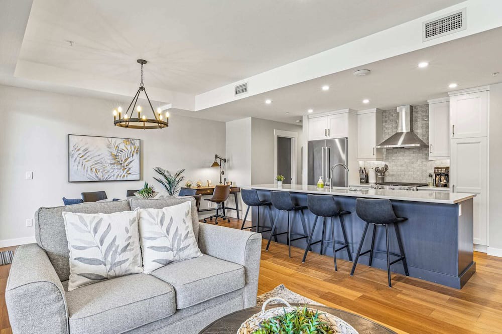 Canmore Apartment | Elevated Mountain Nest - The Rock Garden