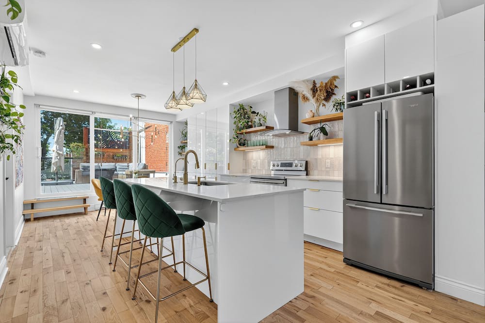Montreal Condo | Montreal gem: 3 bedroom home in Verdun with parking across from the water/trails