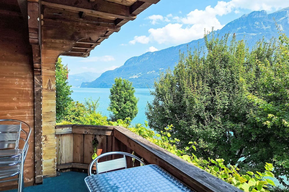 Niederried bei Interlaken House | Nice apartment in villa for 4 guests with WIFI, TV, balcony and panoramic view