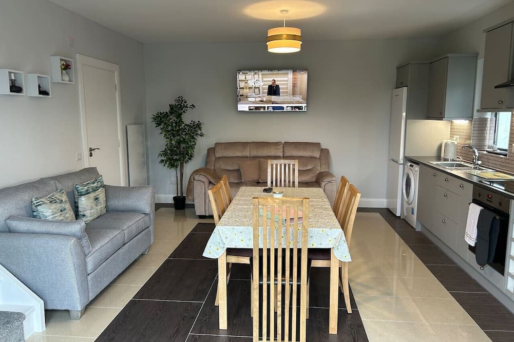 Ballinderreen House | Luxury Wild Atlantic Way Chalet!