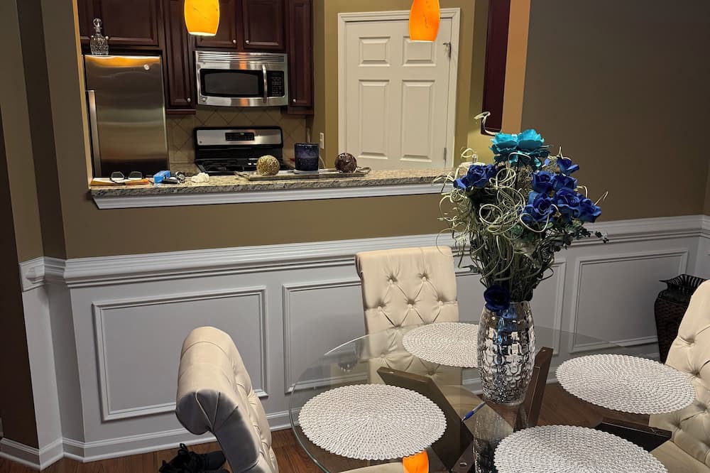 Smyrna Condo | Luxury 2-bedroom 2 bath Condo in peaceful Smyrna. Live, Work, & Play community.